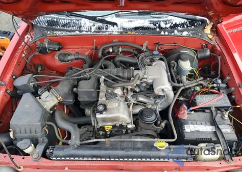 2002 Toyota Tacoma Xtracab из США, поврежденный, VIN 5TEWM72N52Z054218